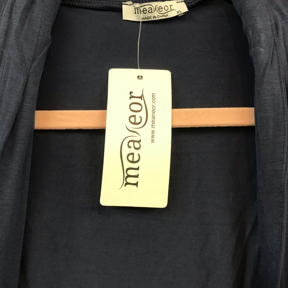 Cover up - Picture 2 of 2